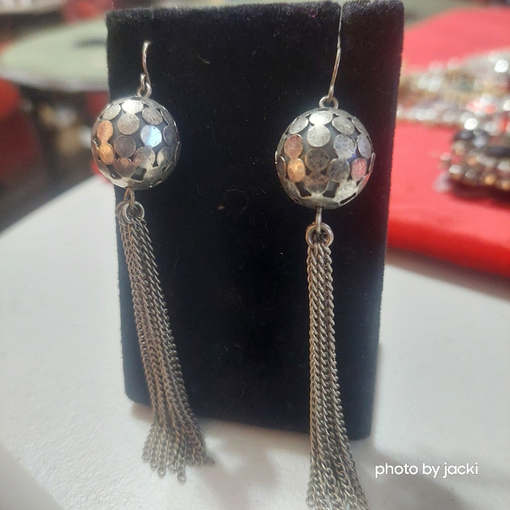 Earrings - Picture 3 of 5